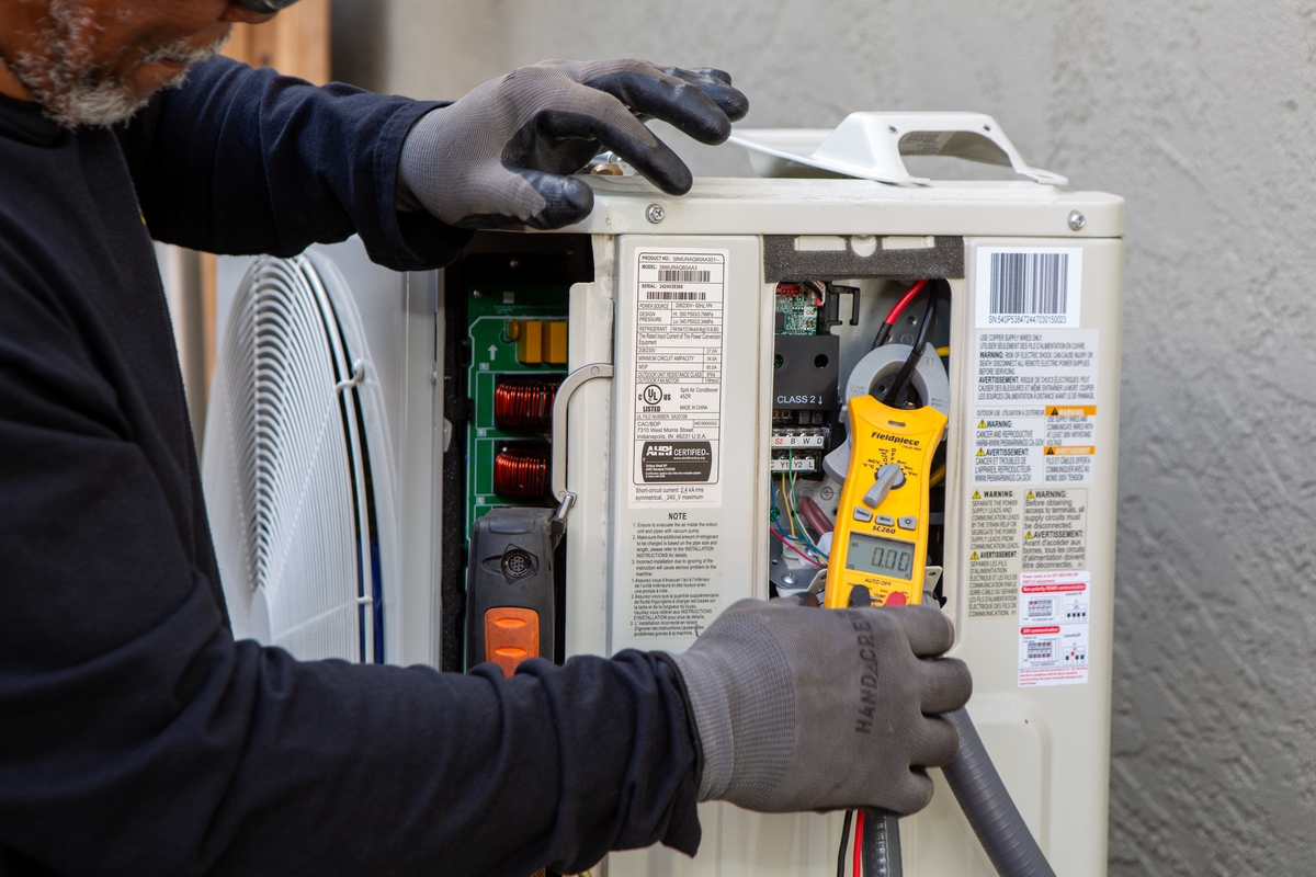 ac repair image